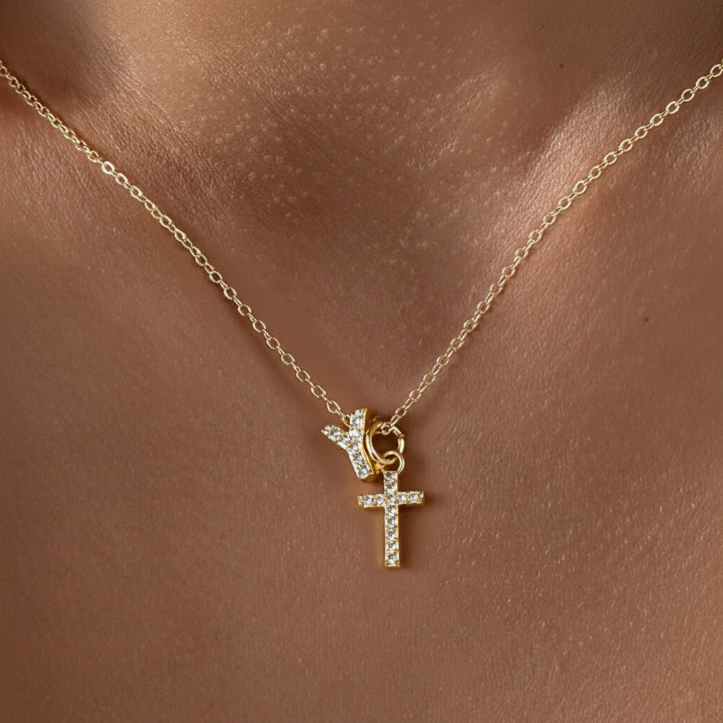 Karnz | Zarte Diamant Initial & Kreuz Halskette