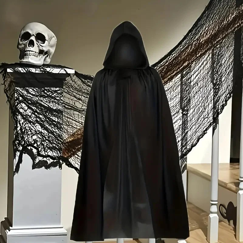 Schwarzer Umhang mit Kapuze – Langer Unisex Halloween- & Cosplay-Wickel | Karnz