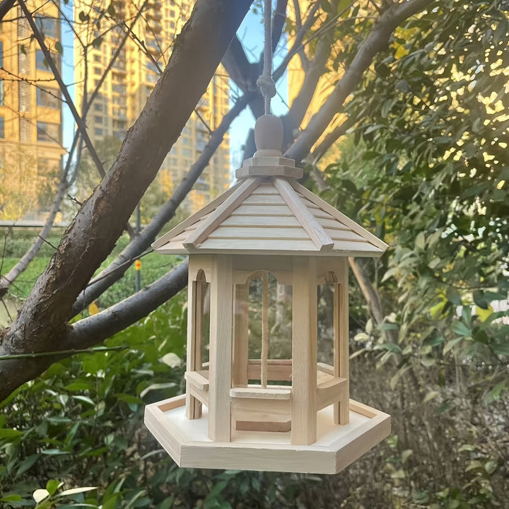 SkyPerch Nest - Hängendes Vogelhaus aus Holz von PaintaKarnze
