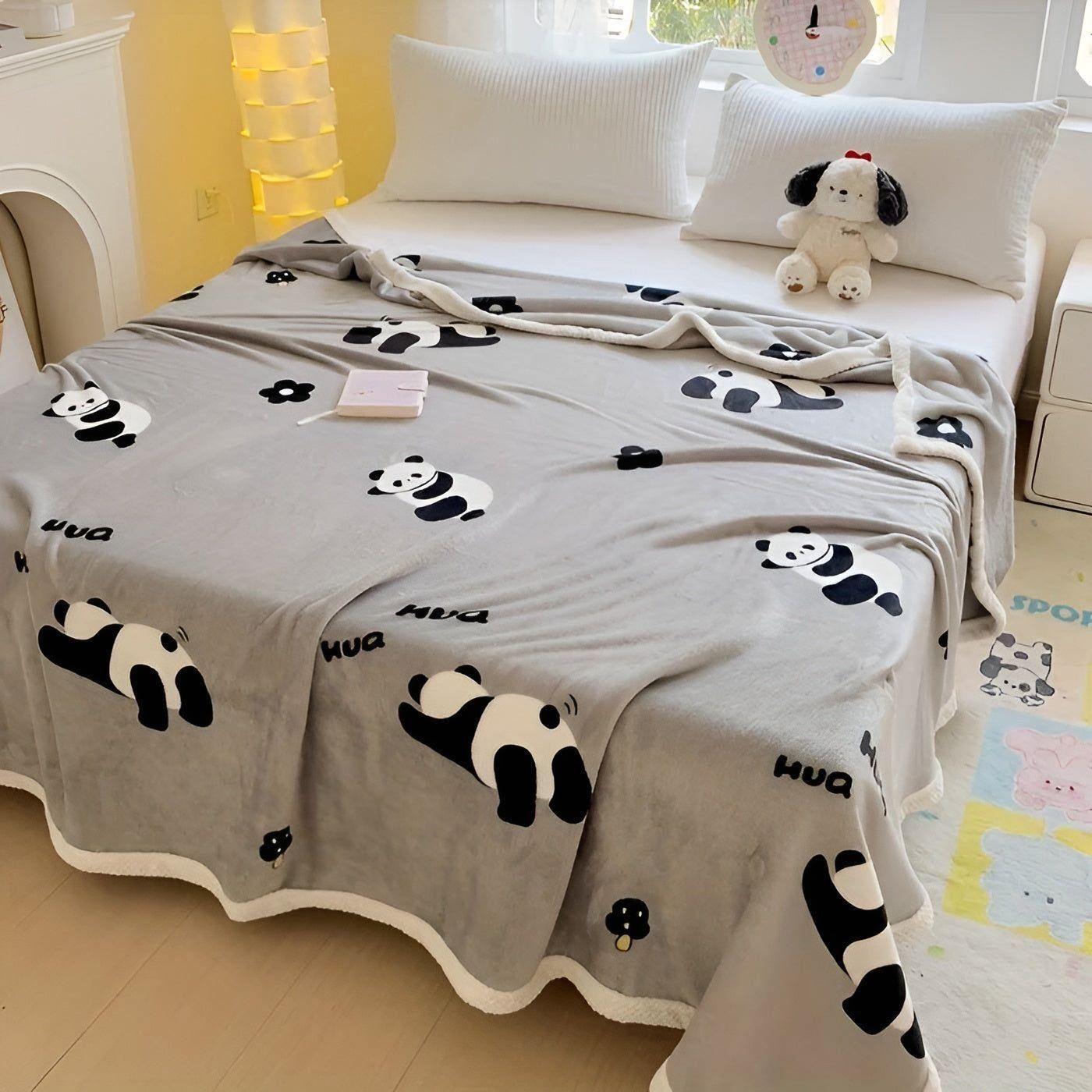 PandaSnug Karnzanket - Weiches und wärmendes Flanell-Fleece mit Panda-Print