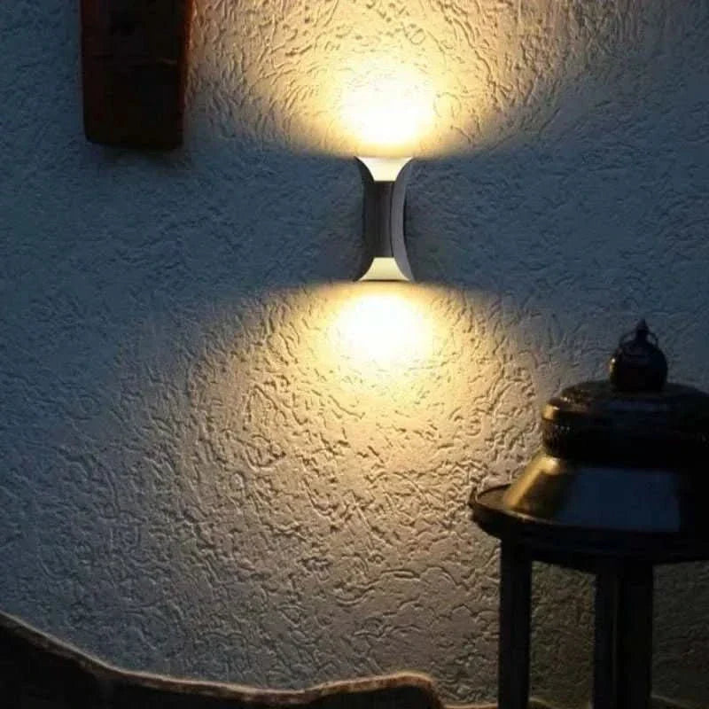 Wetterfeste Wandleuchte mit Schutzart IP65