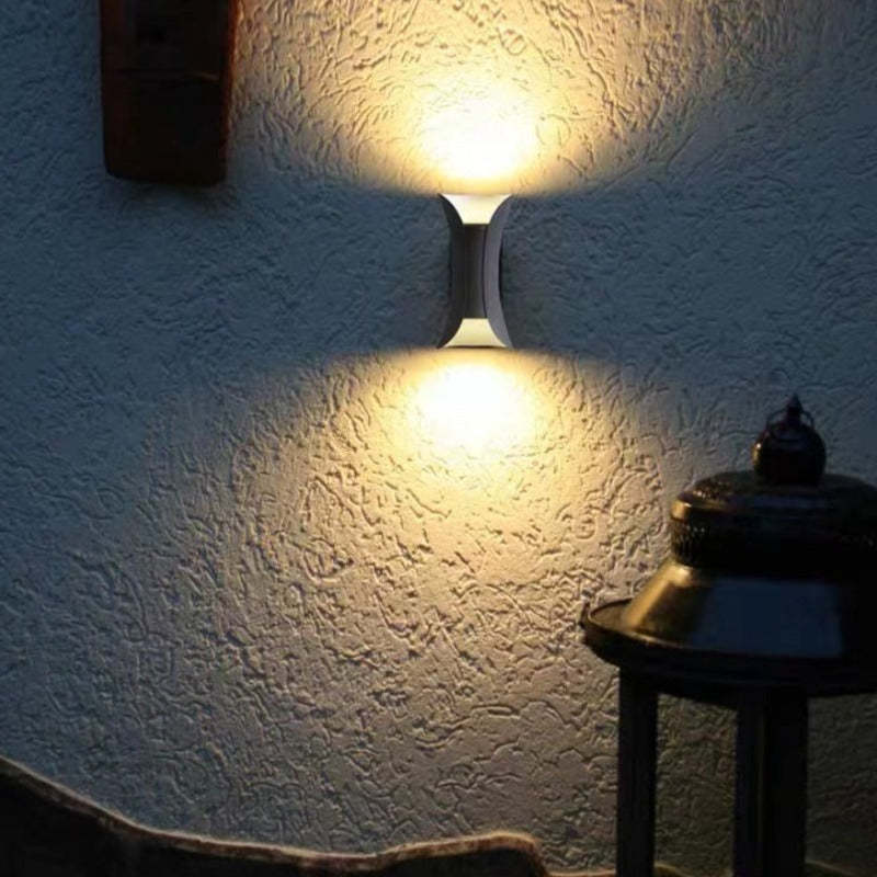 Moderne LED Außenwandleuchte - LumiEdge | Karnz