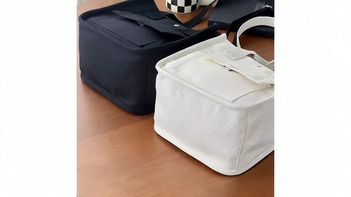 UrbanEase Canvas Slingbag – Weiße Schultertasche mit Magnetic Closure und verstellbarem Riemen | Karnz