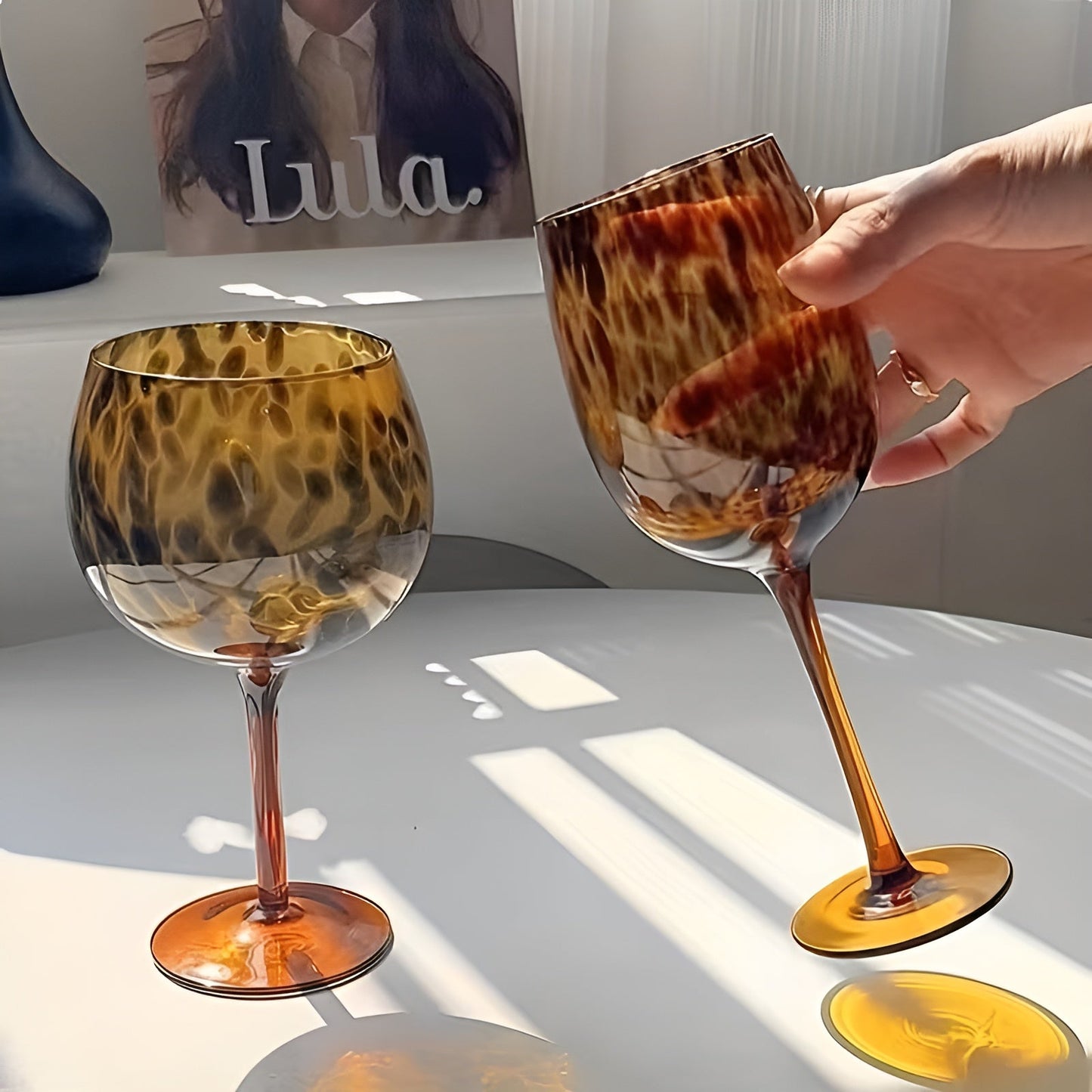 Set mit 2 Weingläsern im Leoparden-Design – Vintage-Look & dekorativ | Perfekt für besondere Anlässe | Karnz