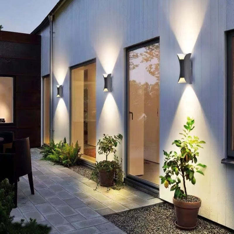 Moderne LED Außenwandleuchte - LumiEdge | Karnz