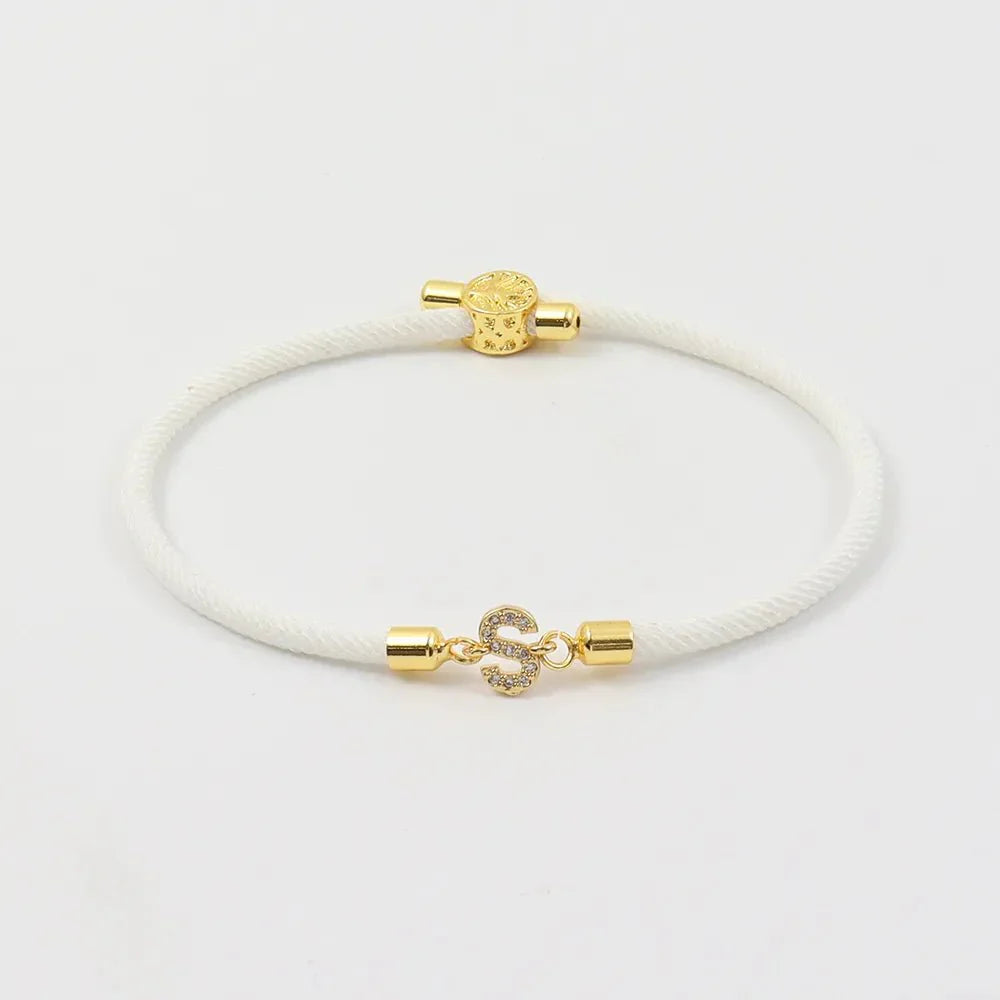Karnz | Verstellbare Buchstabenarmbänder