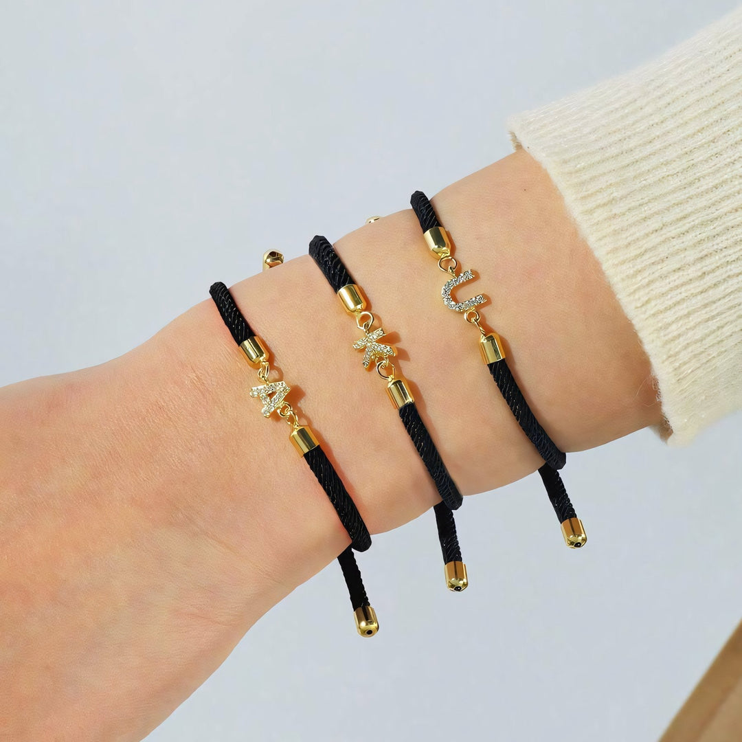 Karnz | Verstellbare Buchstabenarmbänder