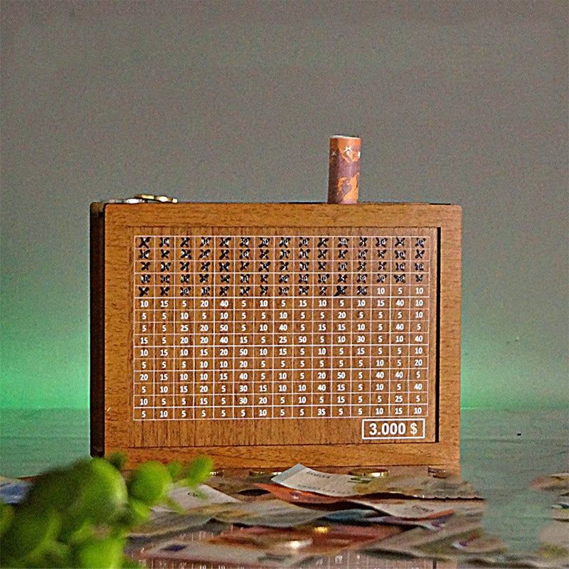 Holzkassen mit gravierten Figuren | Karnz