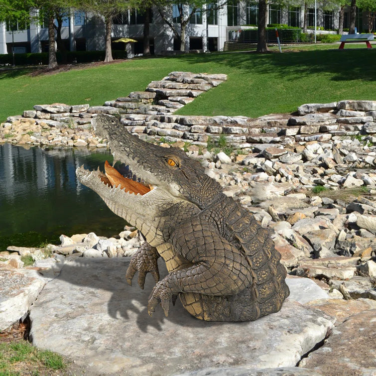 Garten-Sumpf-Alligatorstatue