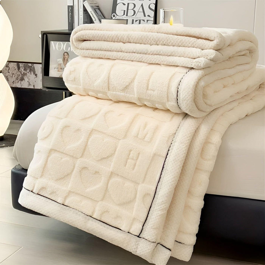 CoralDream Karnzanket – Warme Fleece-Winter-Karnzanket mit doppelseitigem Herz- und Buchstabenmotiv