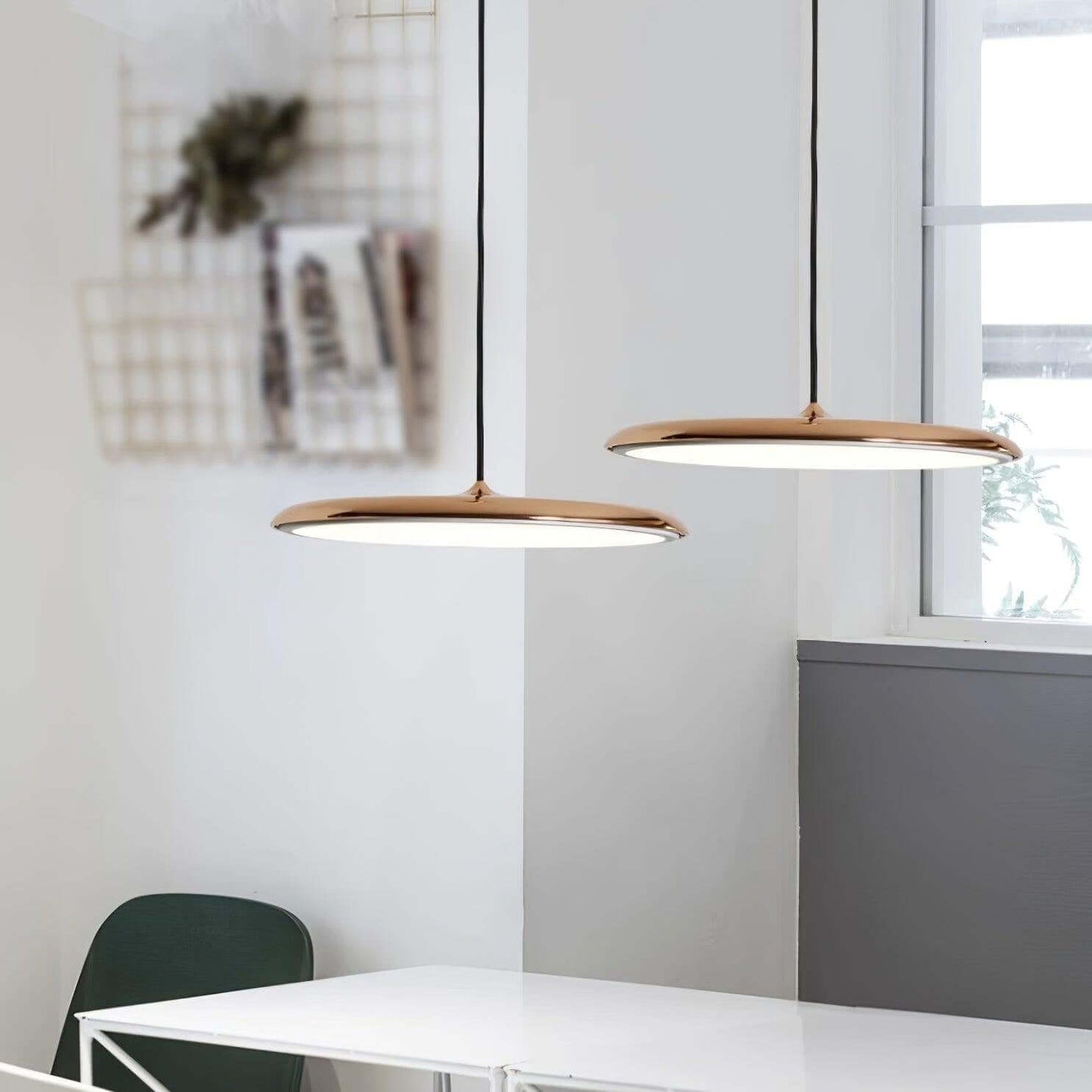 Hängelampe mit schlichter Form für moderne Interieurs