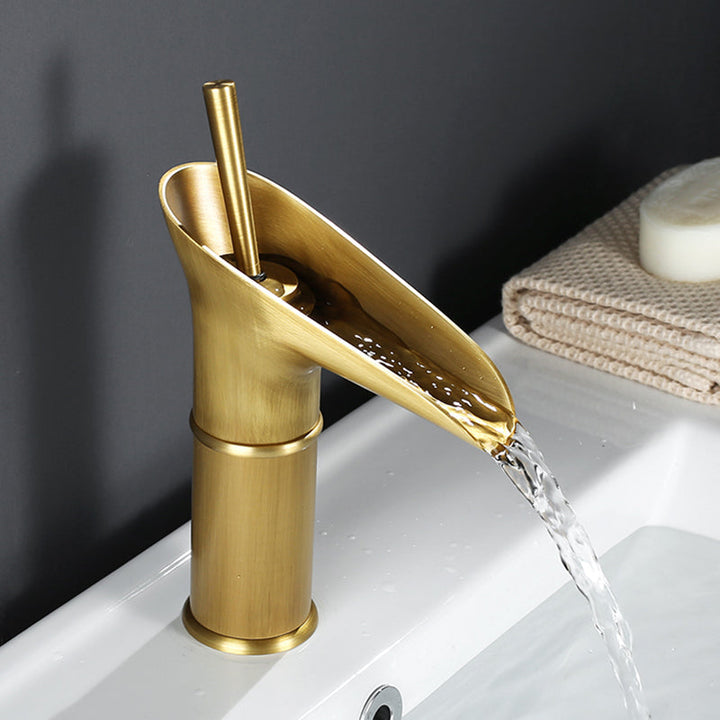 Luxurißer Messing Wasserfall Waschbecken Wasserhahn für opulente Badezimmerwaschbecken