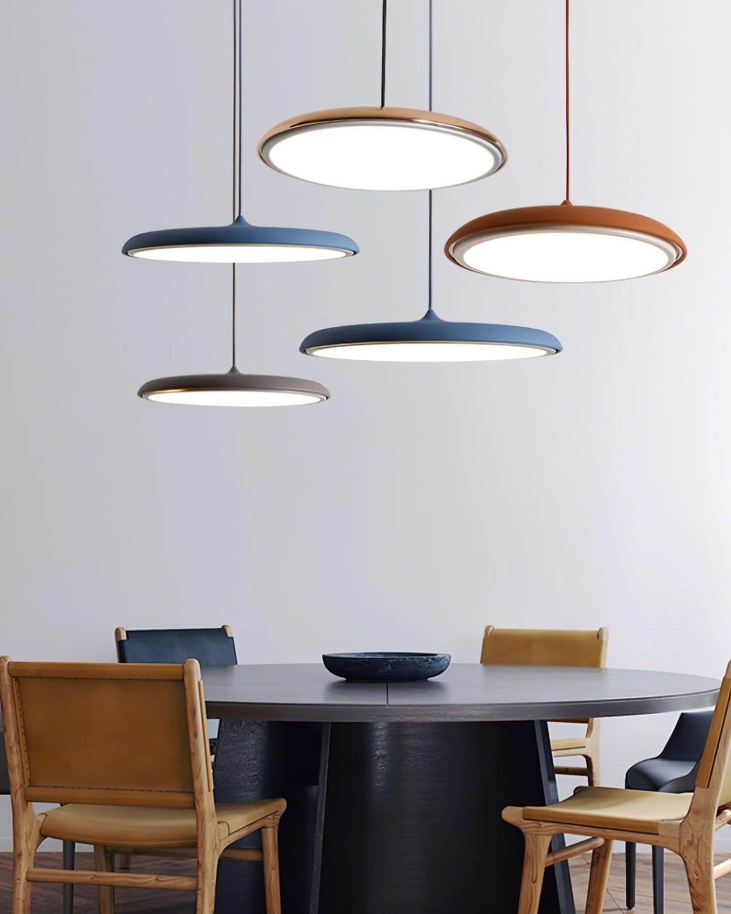 Hängelampe mit schlichter Form für moderne Interieurs