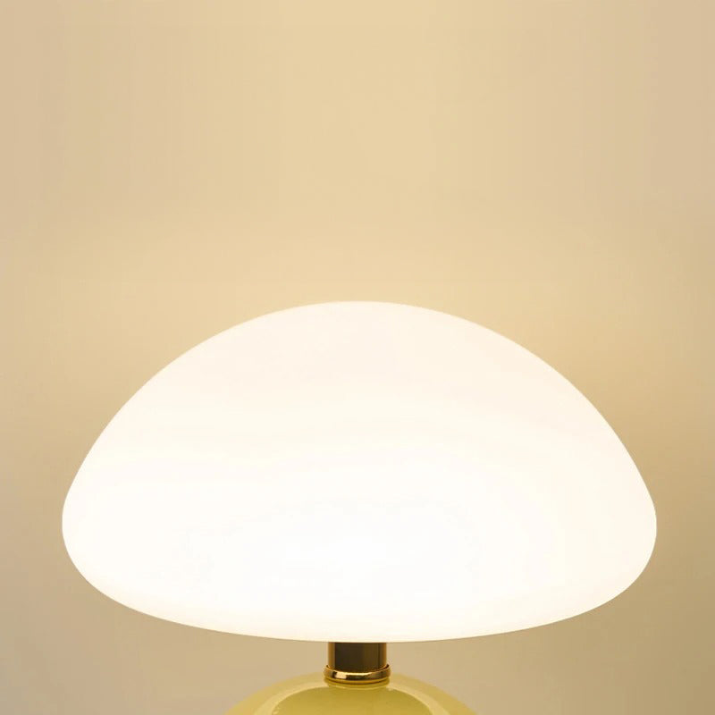 Moderne Nachttischlampe mit sanftem, warmweißem Licht - Stilvolle Beleuchtung für Schlafzimmer & Wohnzimmer | Karnz
