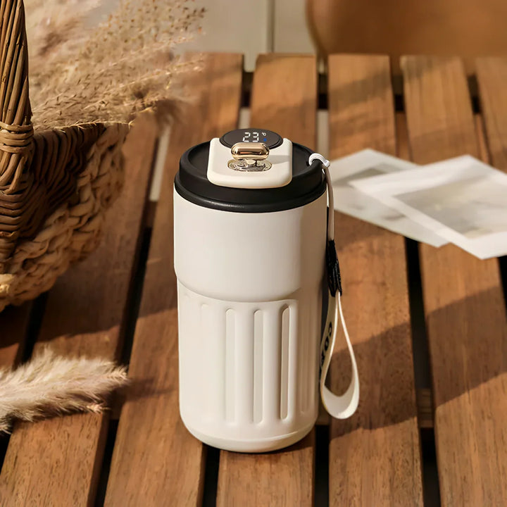 Thermo Brew - Der Becher, der Ihre ideale Temperatur kontrolliert! | Karnz
