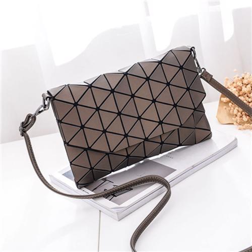 Abstract Geometric Matte Schultertasche | Karnz