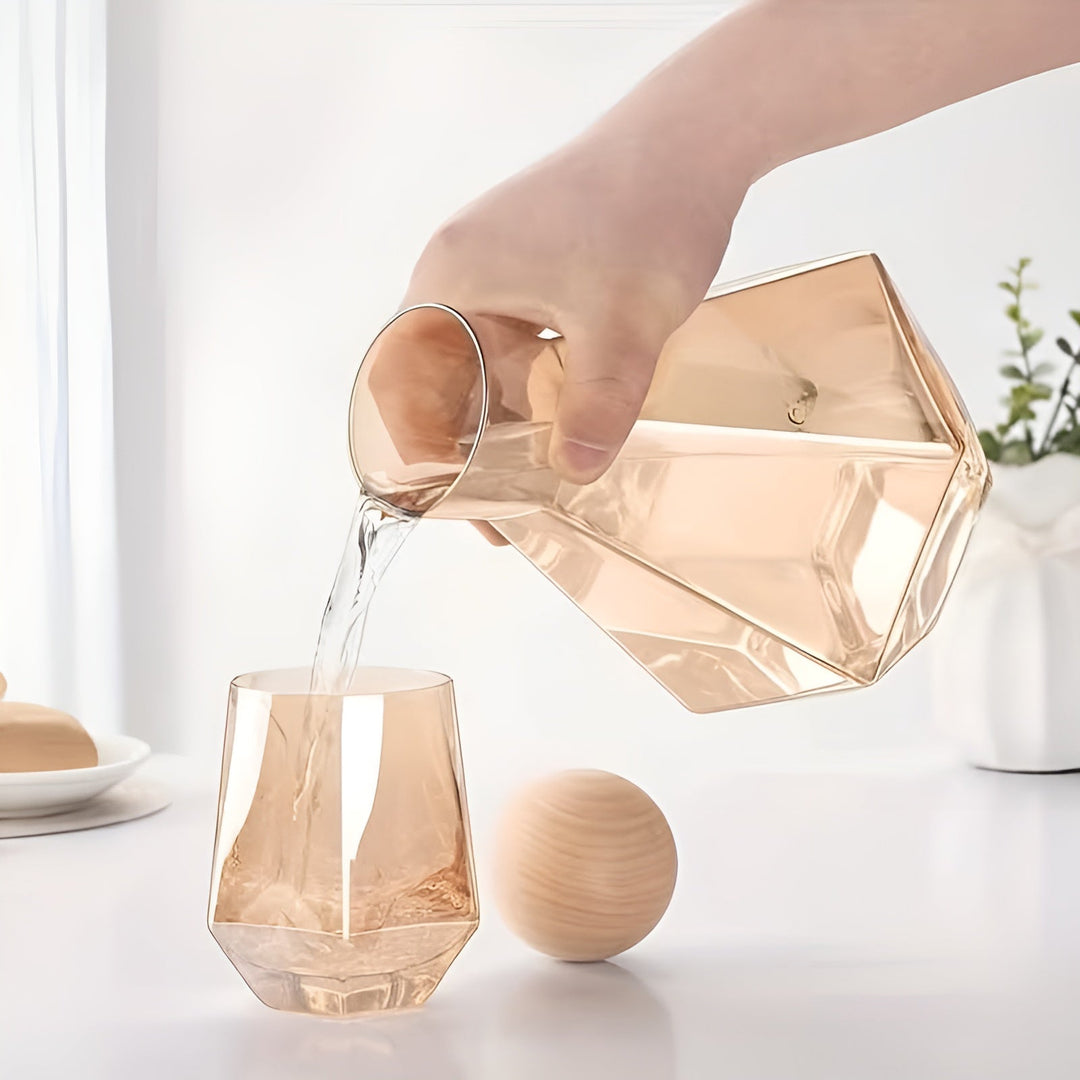 Diamantglas-Karaffenset mit 4 Gläsern – modern und dekorativ | 5-teiliges Set mit Deckeln für Wasser, Saft und Wein | Karnz