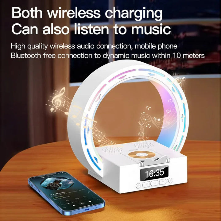 4-in-1 Bluetooth-Lautsprecherlampe mit Ladepad und Wecker