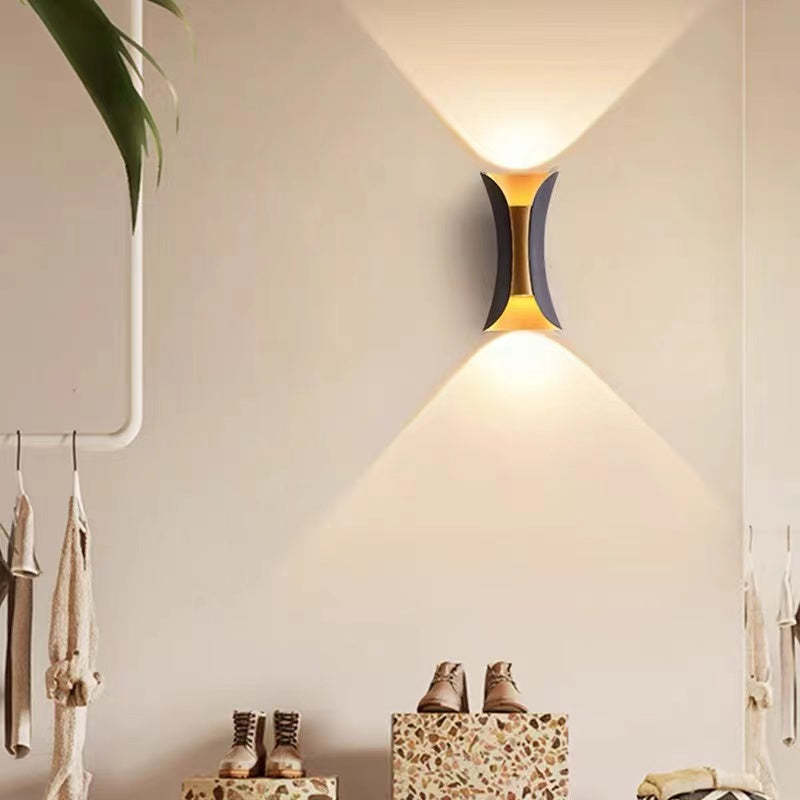Moderne LED Außenwandleuchte - LumiEdge | Karnz