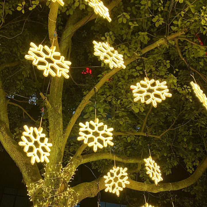 Wasserdichte LED Schneeflockenlichter für festliche Winterdekoration