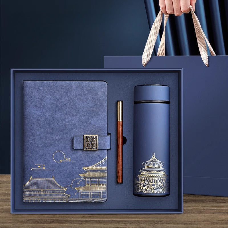Imperia Luxe Geschenkeset – Notizbuch, Thermosflasche und Stift in Geschenkbox | Karnz
