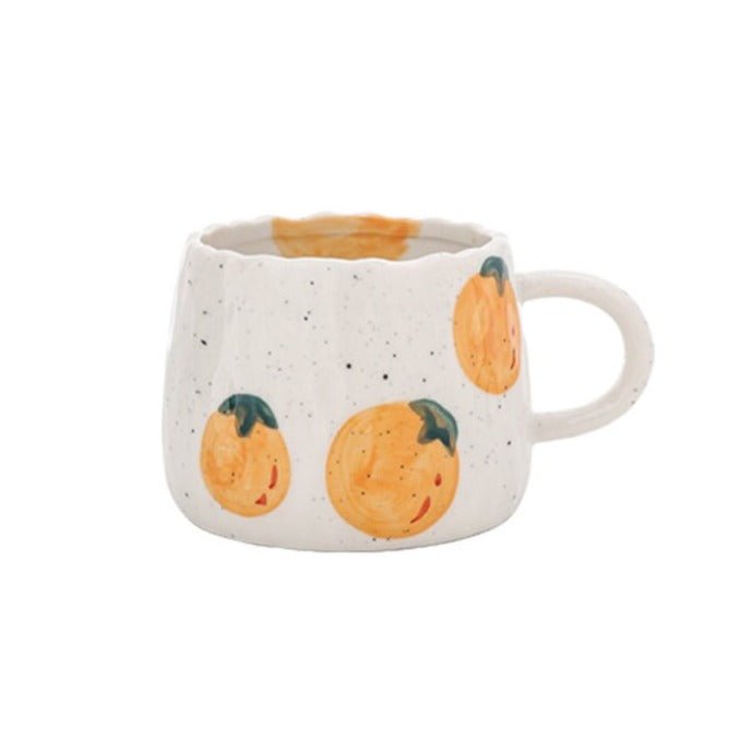 Keramiktasse mit verspieltem Obstdesign | Karnz