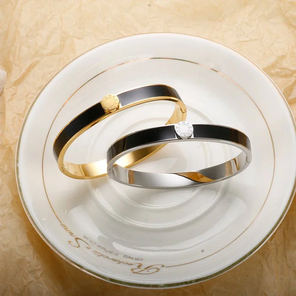 Karnz | Klassische römische Ziffern-Armband und Ringe