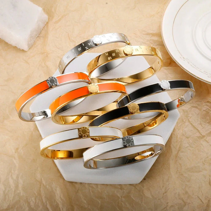 Karnz | Klassische römische Ziffern-Armband und Ringe