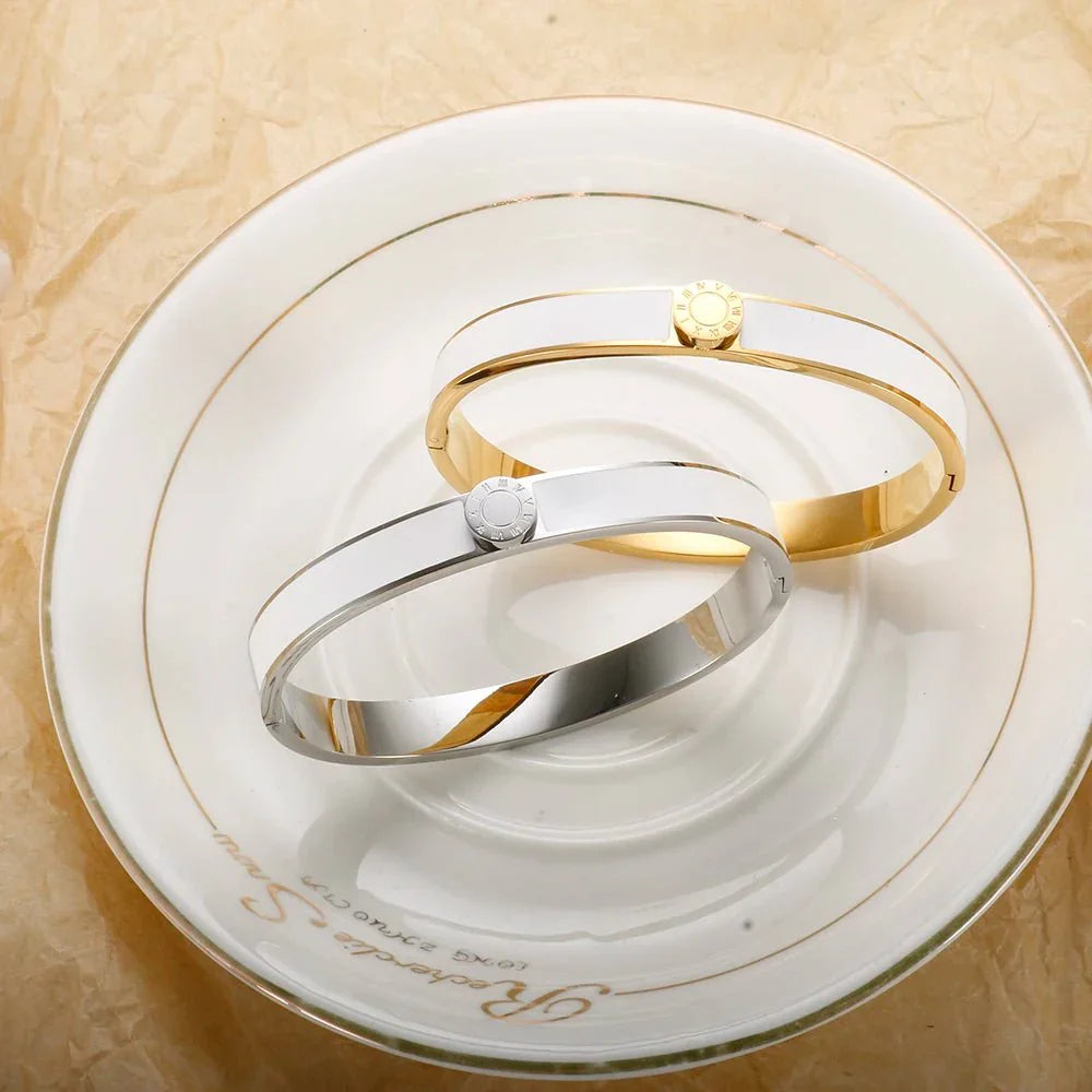 Karnz | Klassische römische Ziffern-Armband und Ringe