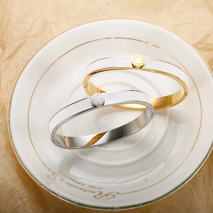 Karnz | Klassische römische Ziffern-Armband und Ringe