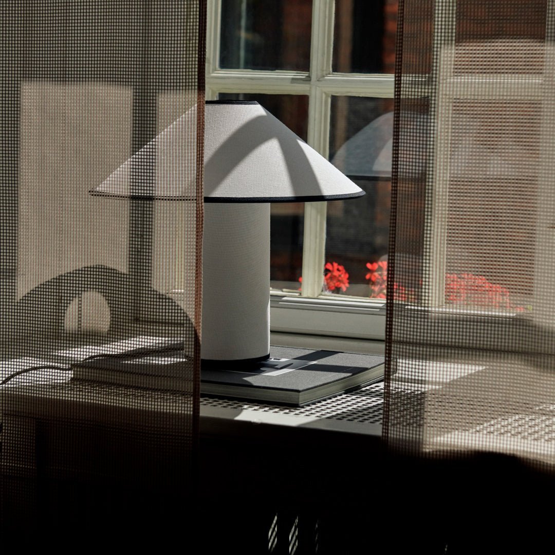 Tischlampe mit Stoffschirm – Lunara | Karnz