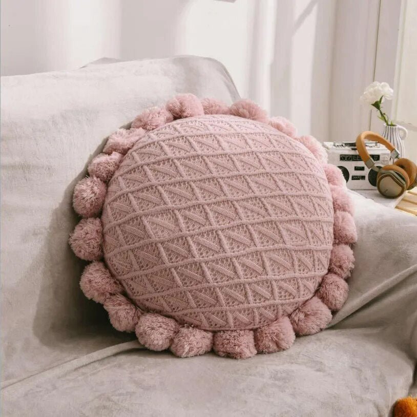 Süßes Pompom Quasten Rundes Gemütliches Kissen aus Acrylstrick | Karnz