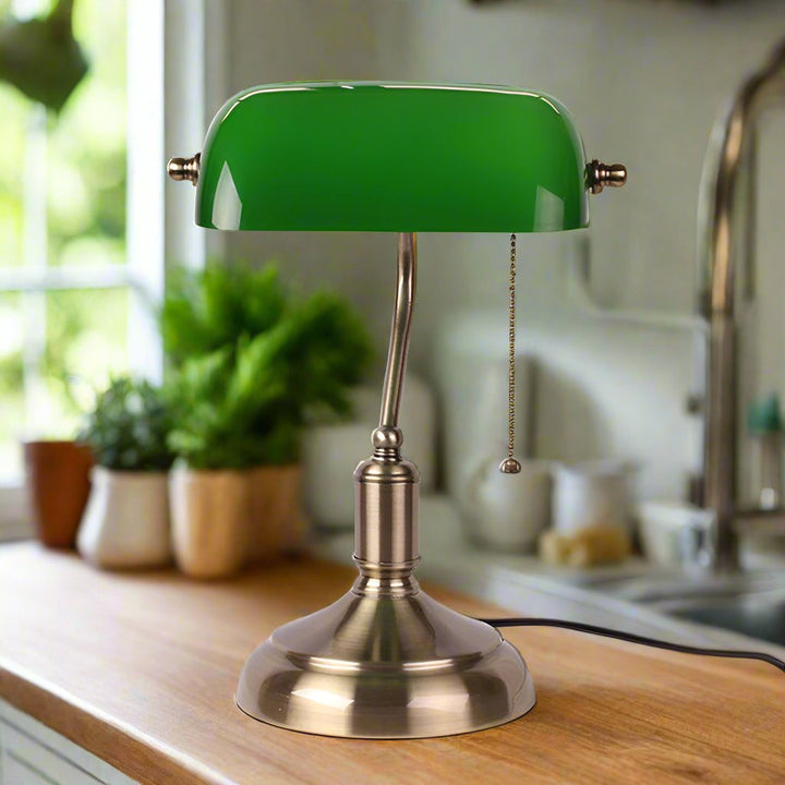 LuxeLume - Elegante Glas-Tischlampe für zeitloses Licht | Karnz