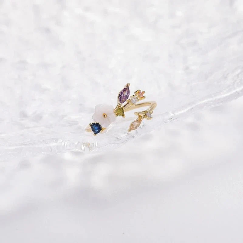 Karnz | Zarter Floraler Diamantblatt-Ring