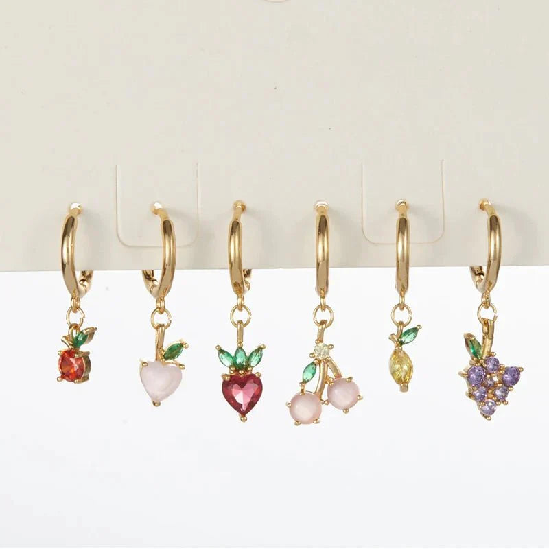 Karnz | Zierliche Obst Hoop & Stud Ohrringe