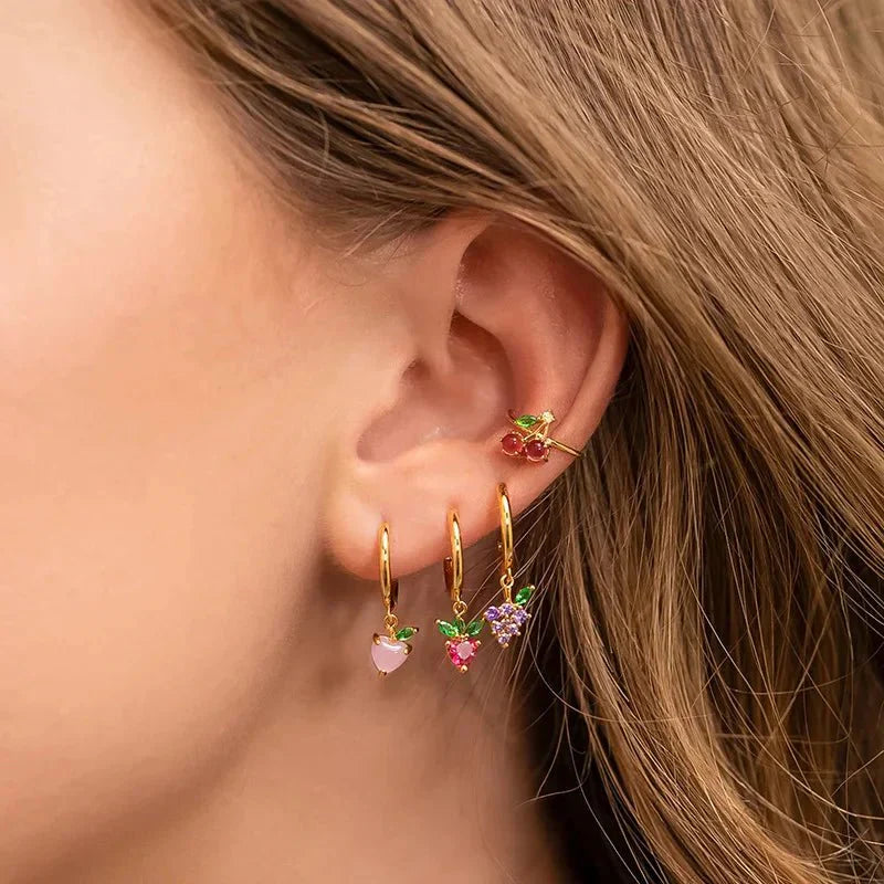 Karnz | Zierliche Obst Hoop & Stud Ohrringe
