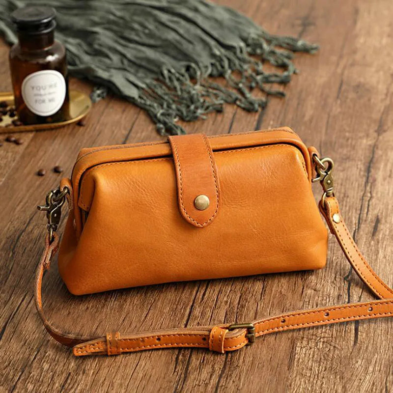 Norvella Schultertasche aus strukturiertem Kunstleder für Damen | Karnz