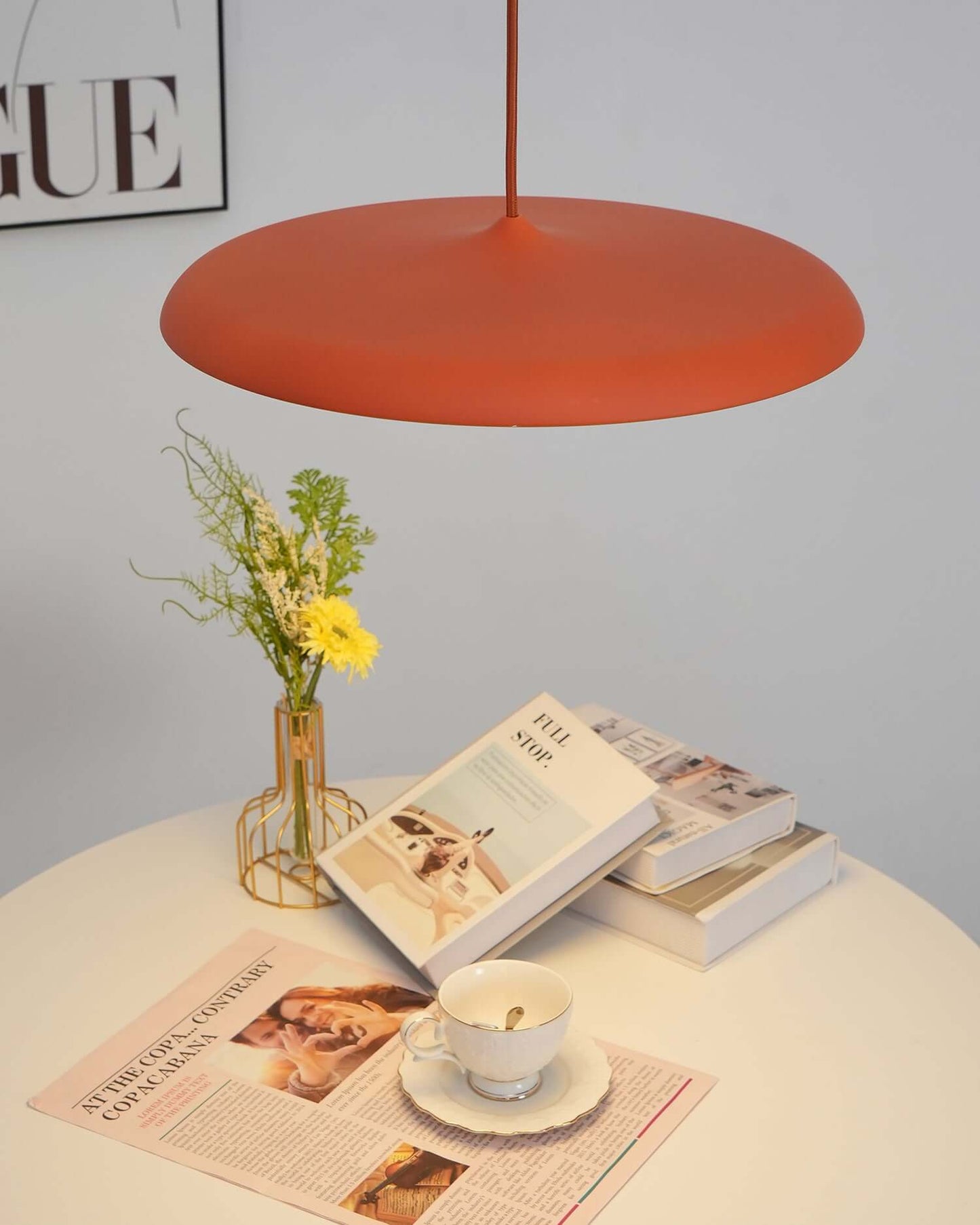 Hängelampe mit schlichter Form für moderne Interieurs
