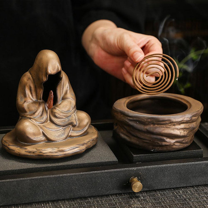 Meditative Mönch Räuchergefäß