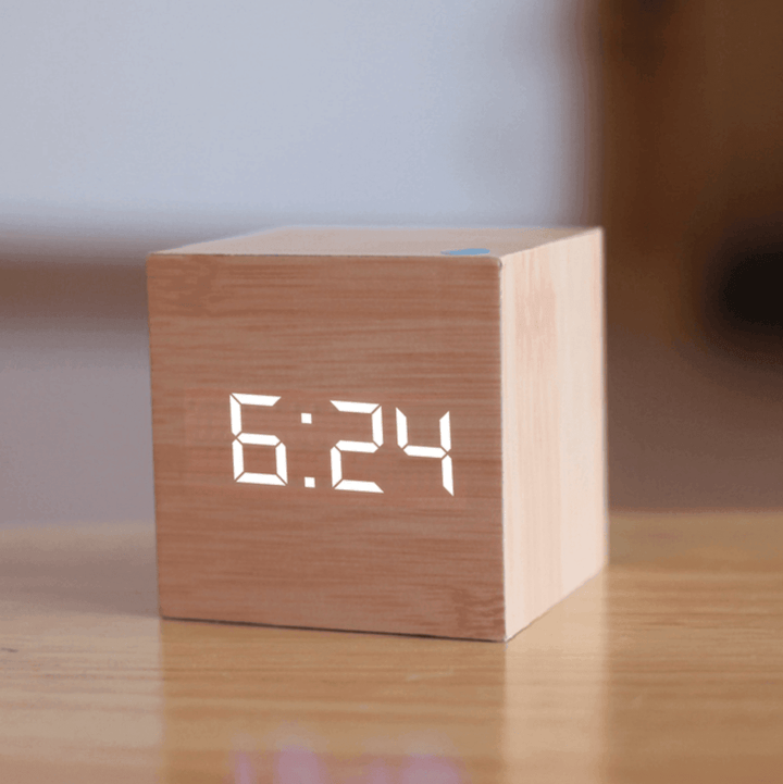 Digitale Holz-LED-Uhr