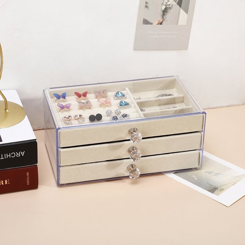 Schmuck Vel - Eleganz - Organisation - Schutz - zeitloser Stil | Karnz