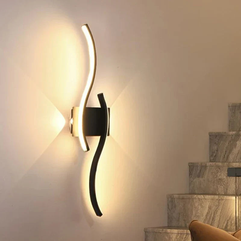 Moderne LED Wandleuchte – Wellenförmiges Design, Minimalistischer Stil | Karnz