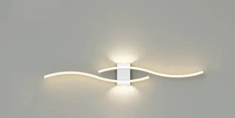 Moderne LED Wandleuchte – Wellenförmiges Design, Minimalistischer Stil | Karnz