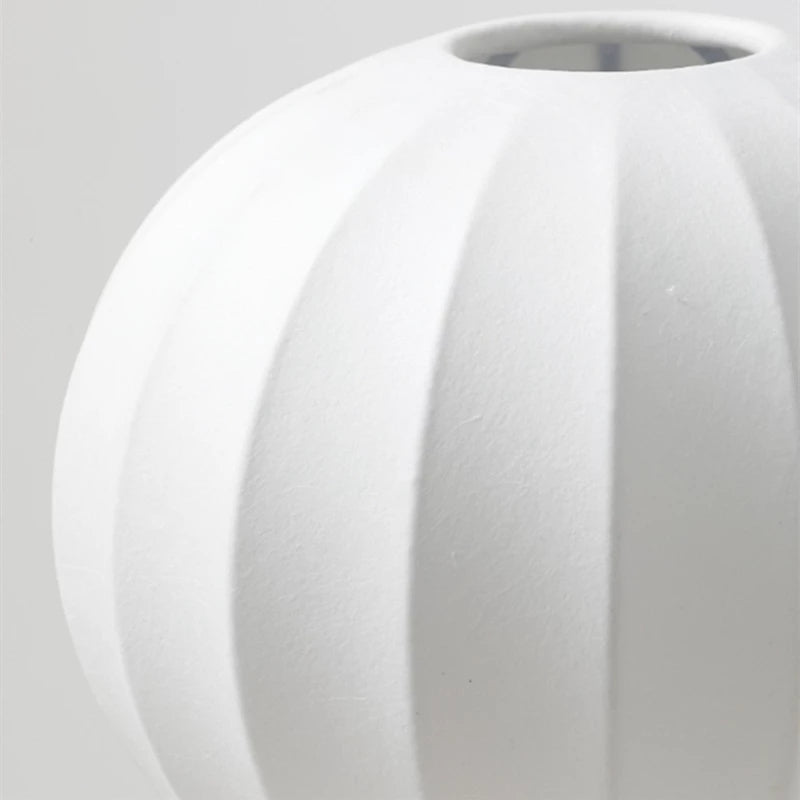 Deko Ballon Tischlampe – Elegante LED Lampe für Wohnzimmer und Schlafzimmer | Karnz