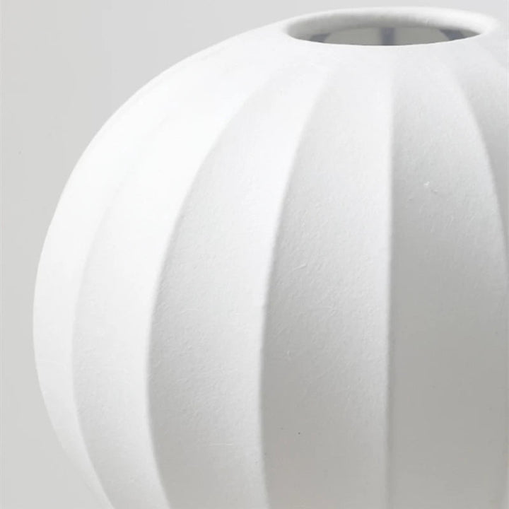 Deko Ballon Tischlampe – Elegante LED Lampe für Wohnzimmer und Schlafzimmer | Karnz