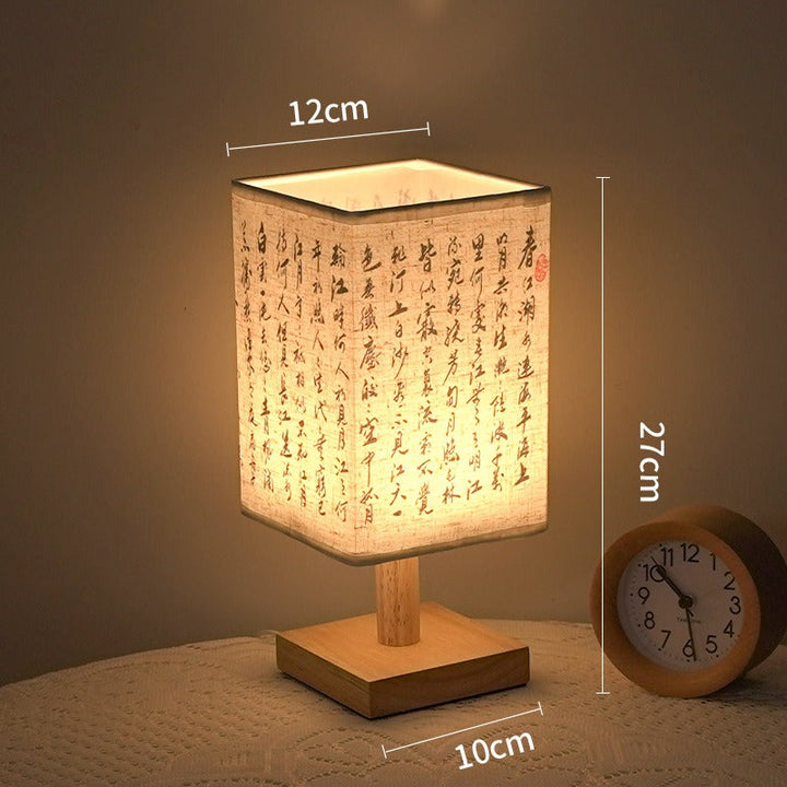 LED Tischlampe im quadratischen Design – Holzbasis mit japanischem Muster | Karnz