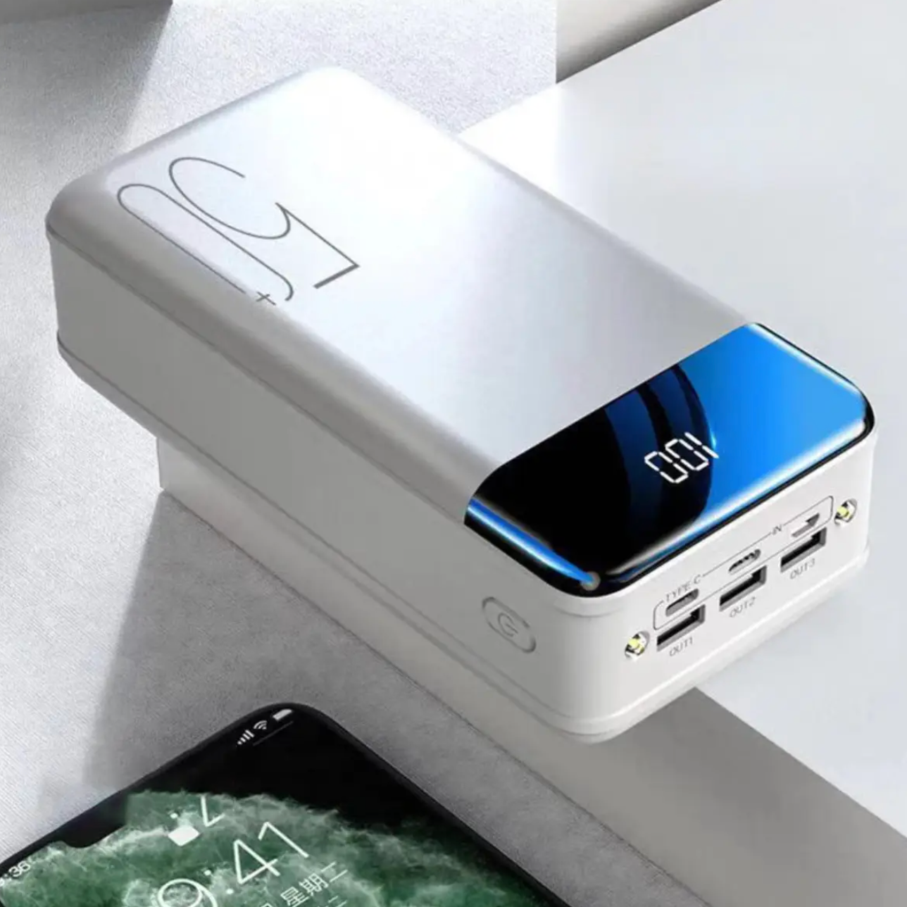 50.000mAh Powerbank mit Schnellladefunktion | Karnz