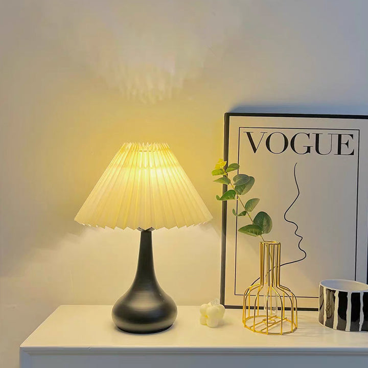Nordic Faltlampe mit LED-Licht – Moderne dekorative Tischlampe für Wohn- und Schlafzimmer | Karnz