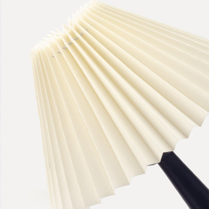 Nordic Faltlampe mit LED-Licht – Moderne dekorative Tischlampe für Wohn- und Schlafzimmer | Karnz