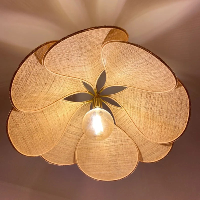 Stylische blumenförmige Pendelleuchte - Petalume | Karnz